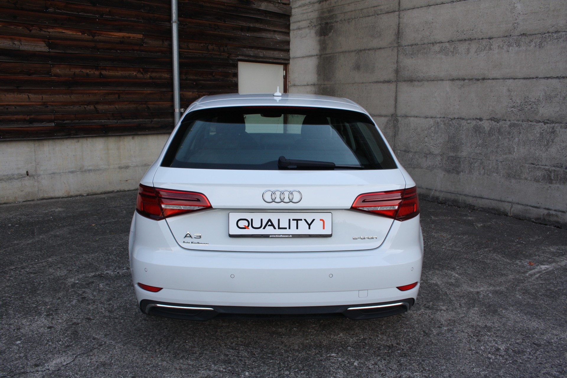 AUDI A3 Sportback 1.4 e-tron Sport S-tronic-image-5