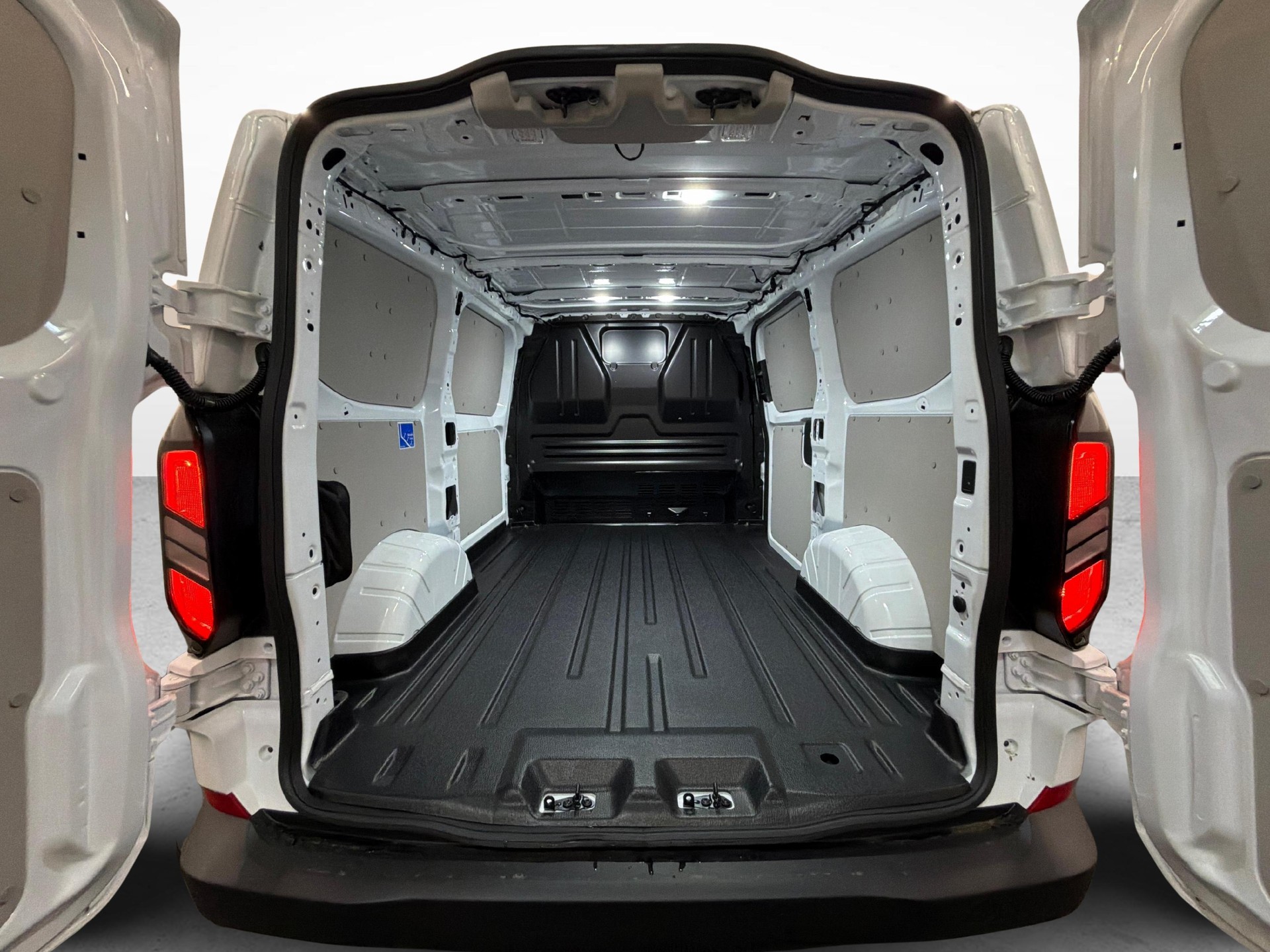 FORD Transit C Van 320 L1 2.0 EcoBlue 136 Trend-image-5