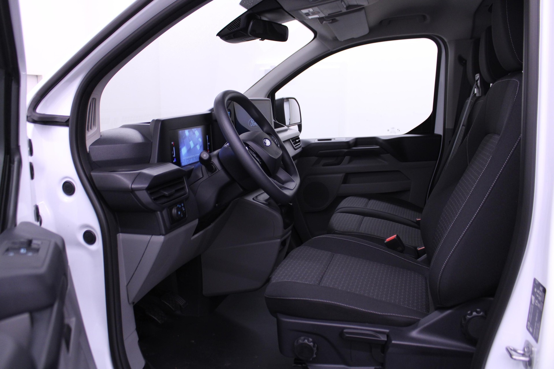 FORD Transit C Van 320 L1 2.0 EcoBlue 136 Trend-showroom-element-3