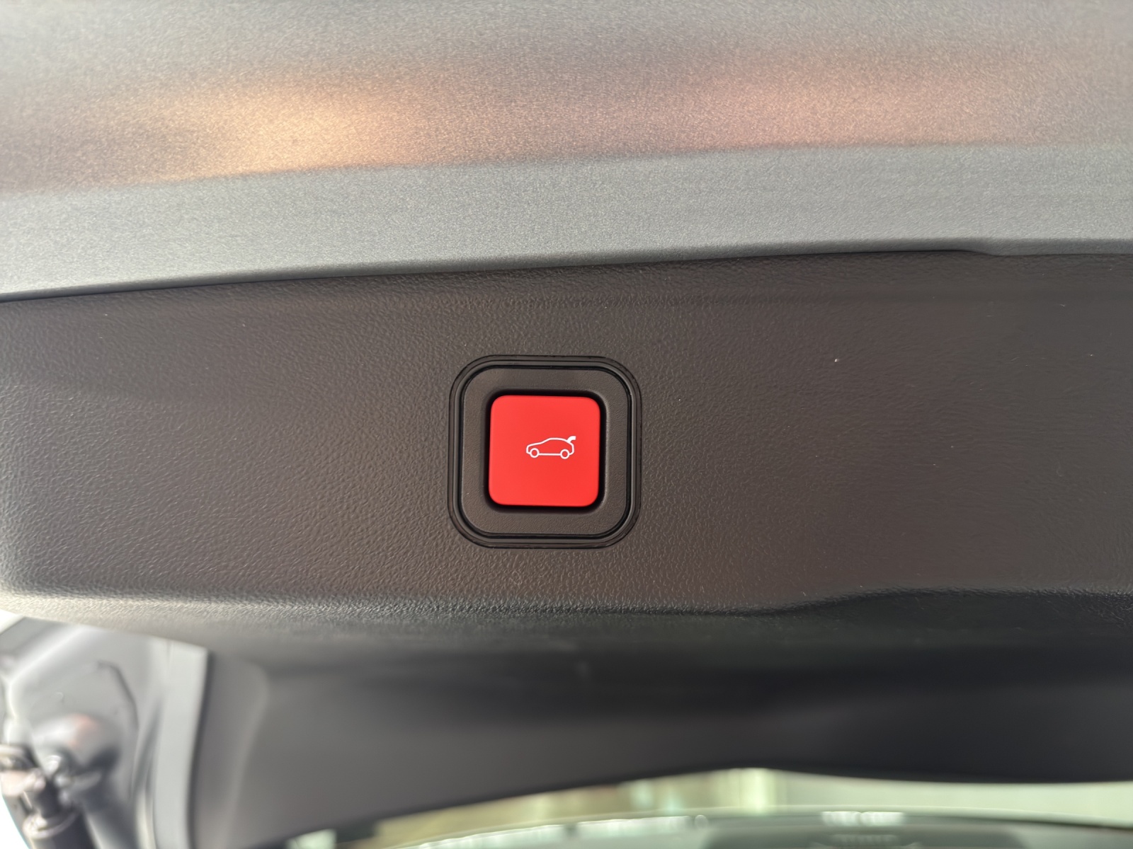 JEEP Avenger 1.2 MHEV Summit & Sky-image-11
