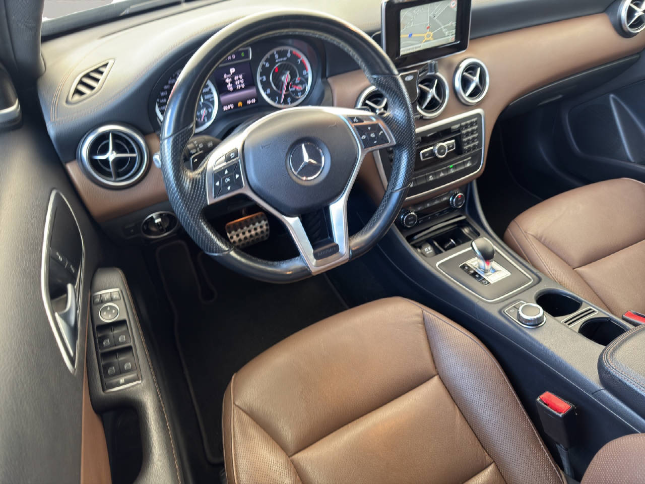 MERCEDES-BENZ A 45 AMG 4x4 *weiss MATT* 360PS-image-8