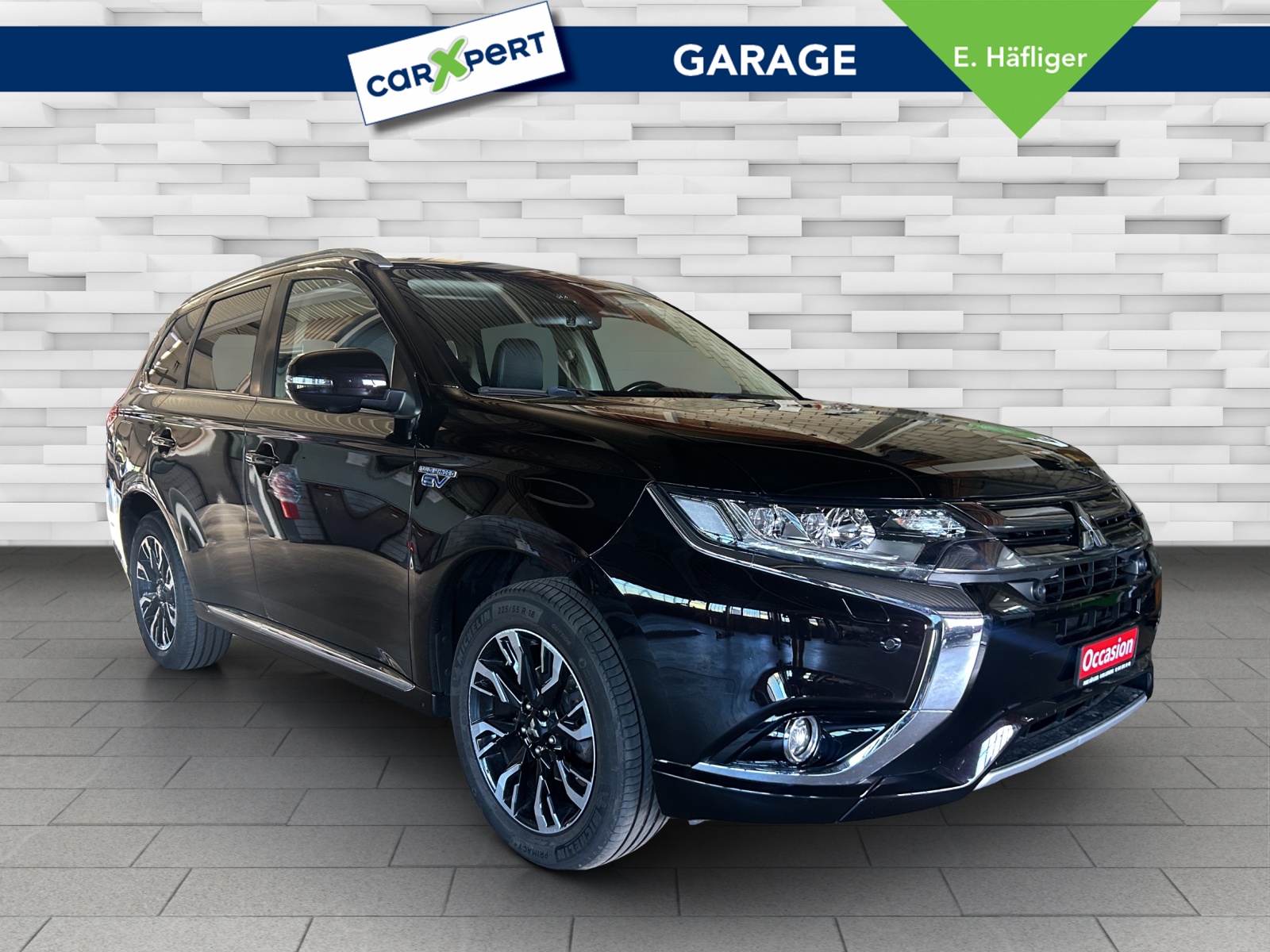 MITSUBISHI Outlander 2.0 PHEV Value 4WD Automatic-image-1