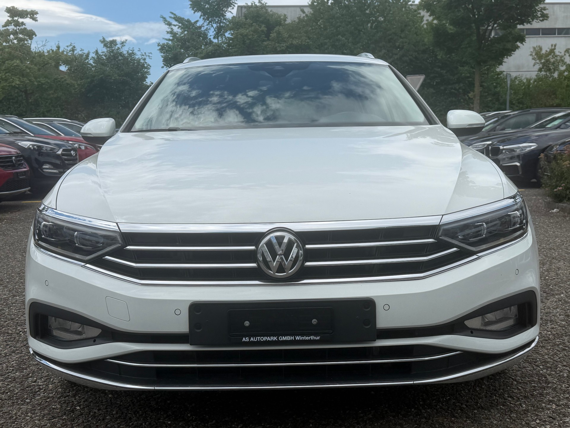 VW Passat 2.0 TDI BMT Elegance 4Motion DSG-showroom-element-1