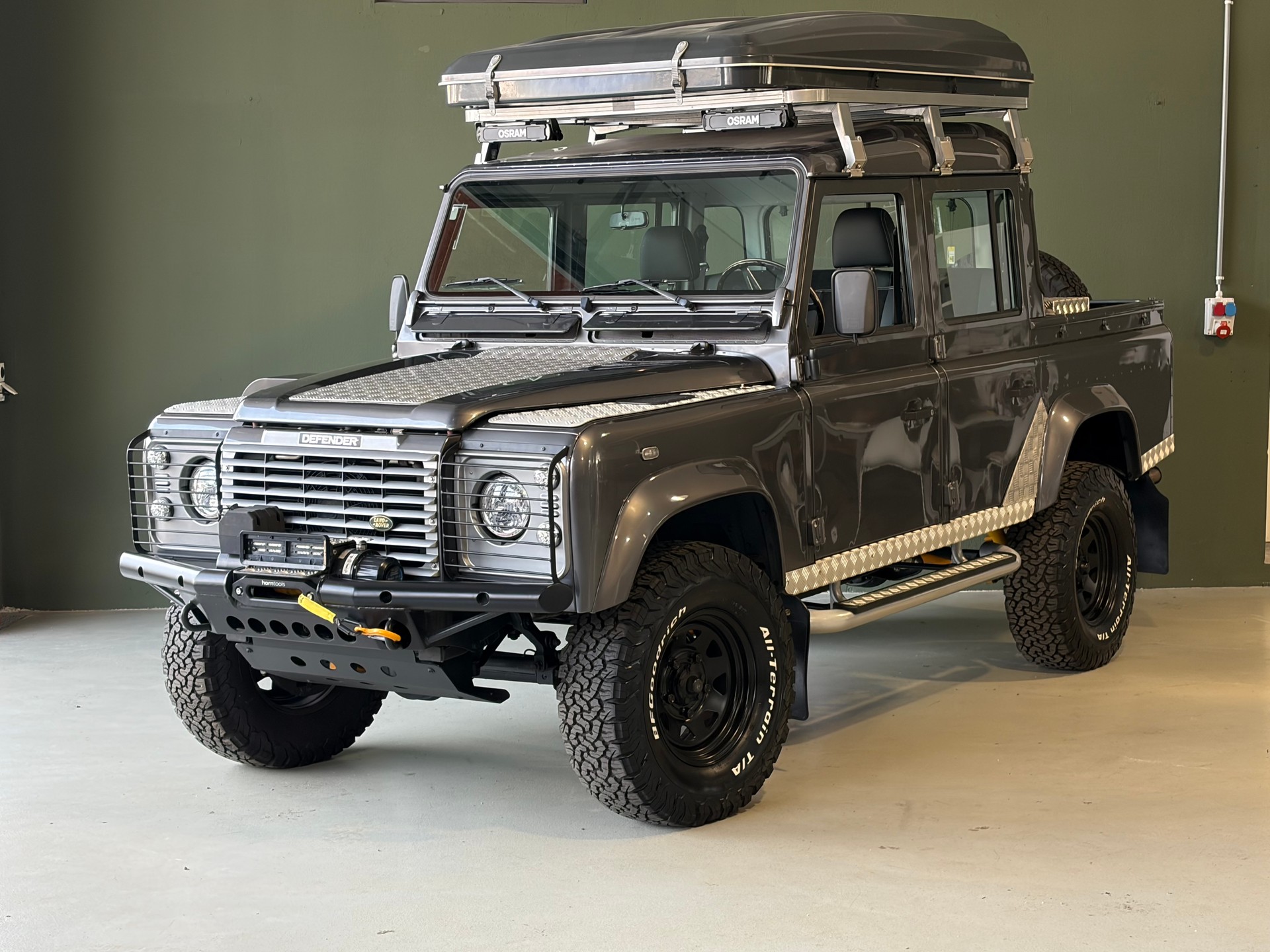 LAND ROVER Defender 110 2.5Td5 *CH-Fahrzeug*MFK 12.2025*-showroom-element-1