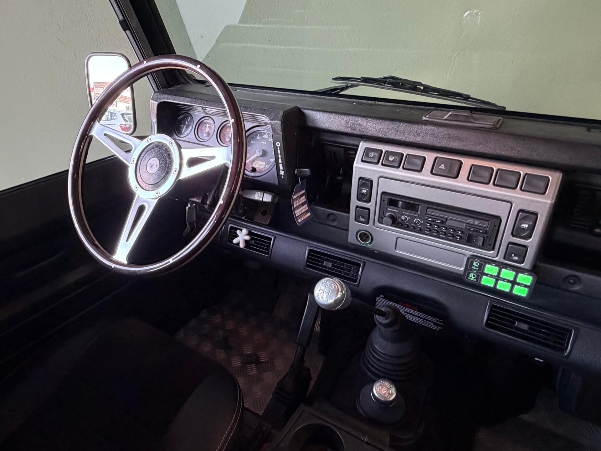 LAND ROVER Defender 110 2.5Td5 *CH-Fahrzeug*MFK 12.2025*-image-14