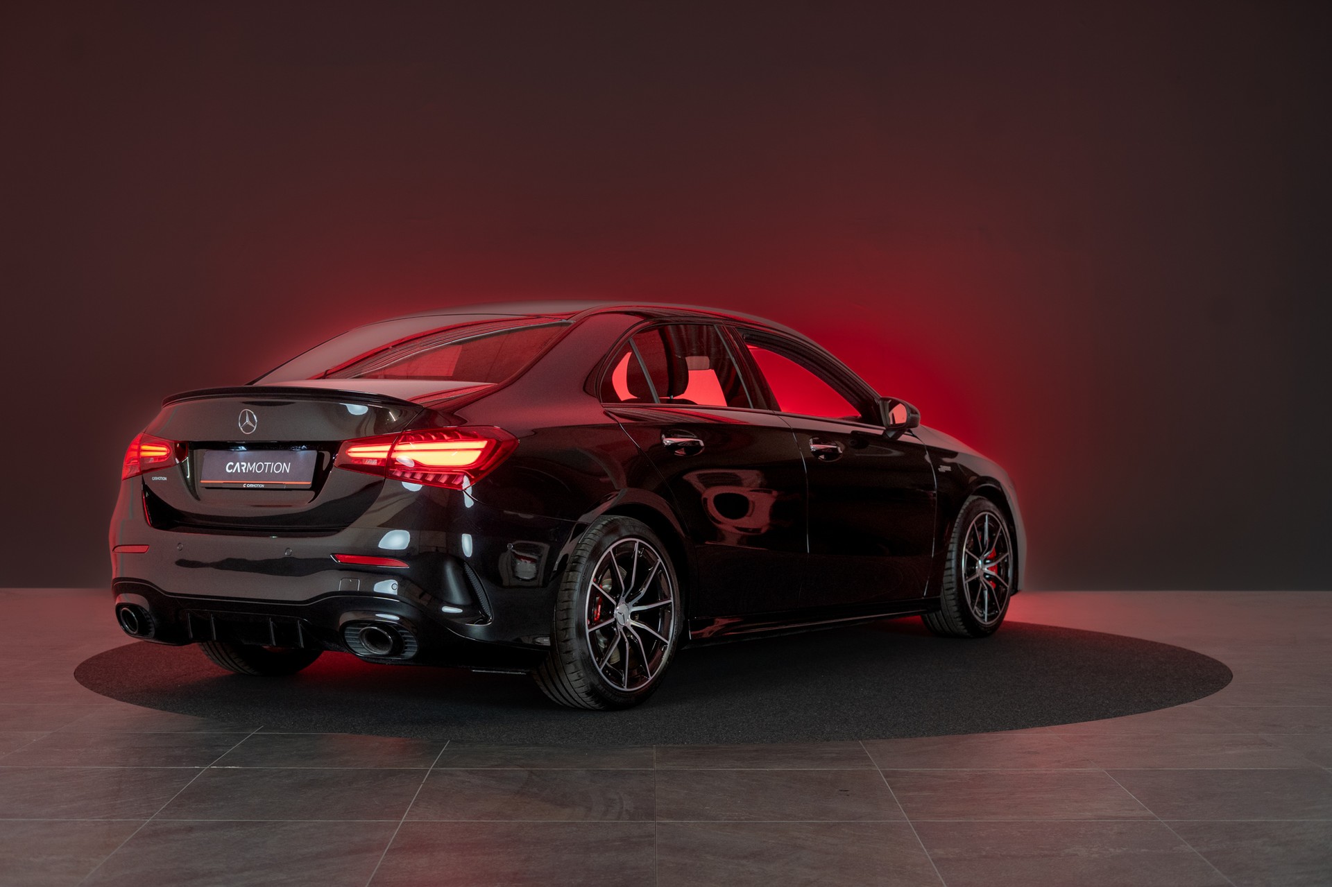 MERCEDES-BENZ A 35 AMG 4matic Limousine / Facelift / Rückfahrkamera / Ambientebeleuchtung-showroom-element-3
