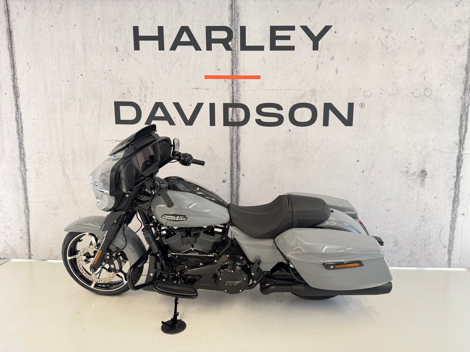 HARLEY-DAVIDSON FLHX Street Glide 117-image-3
