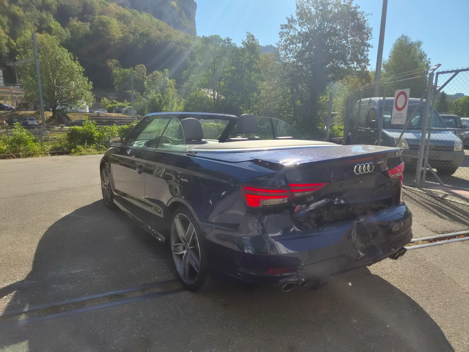 AUDI S3 Cabriolet 2.0 TFSI quattro S-tronic-image-4
