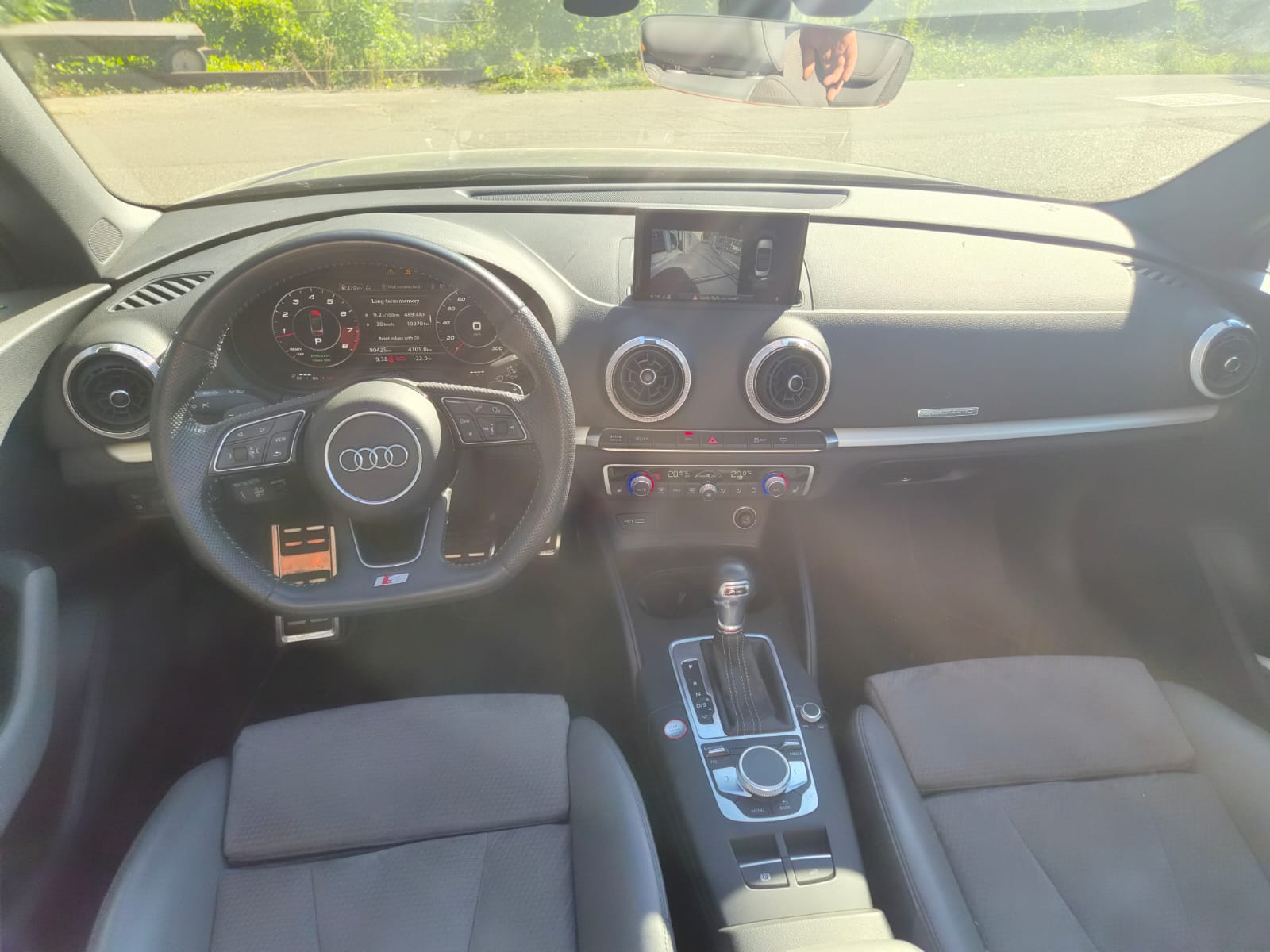 AUDI S3 Cabriolet 2.0 TFSI quattro S-tronic-image-8