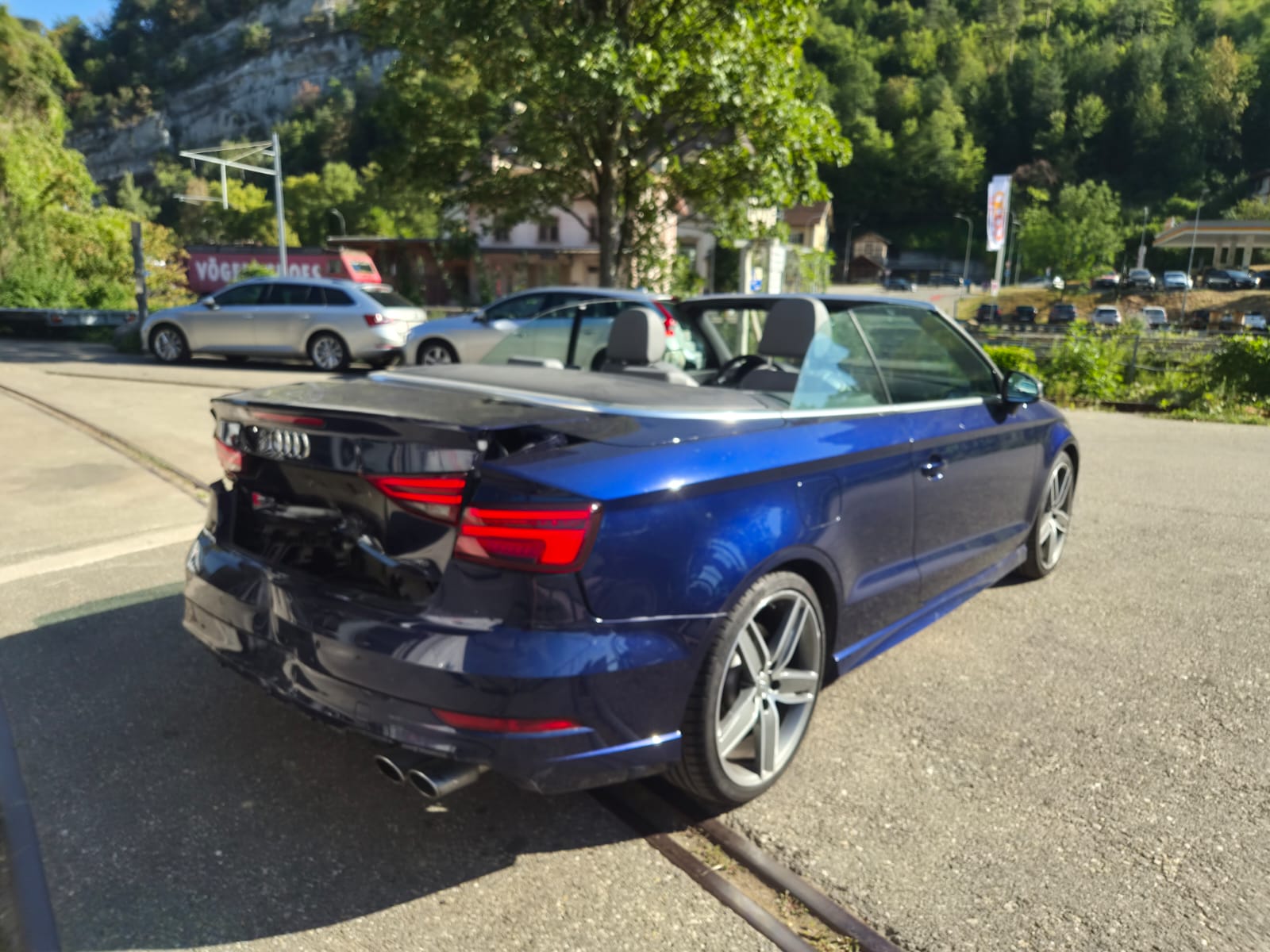 AUDI S3 Cabriolet 2.0 TFSI quattro S-tronic-image-5