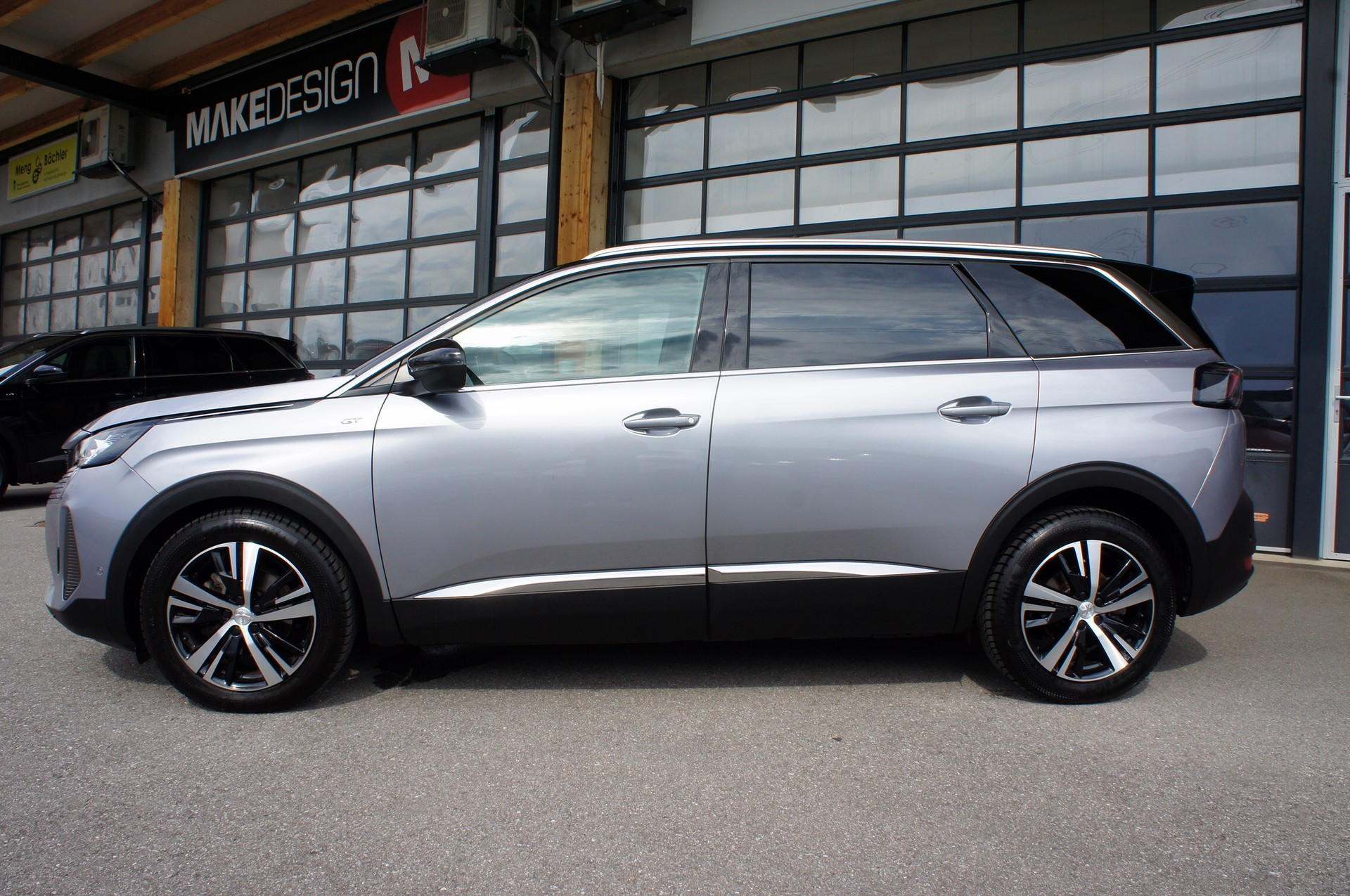 PEUGEOT 5008 1.5 BlueHDi GT EAT8-showroom-element-1