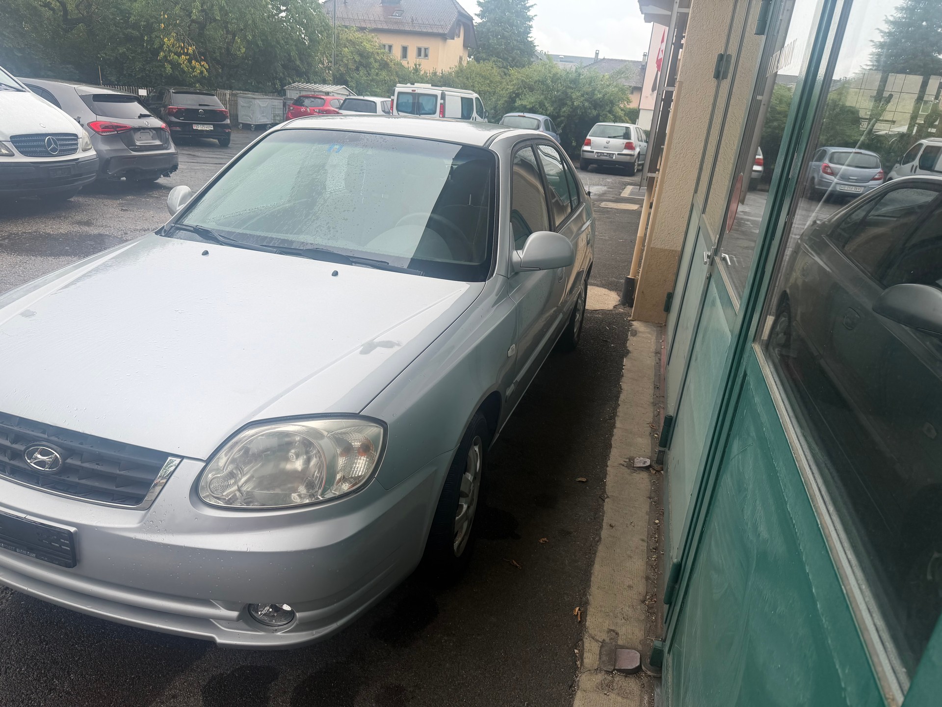 HYUNDAI ACCENT-showroom-element-2