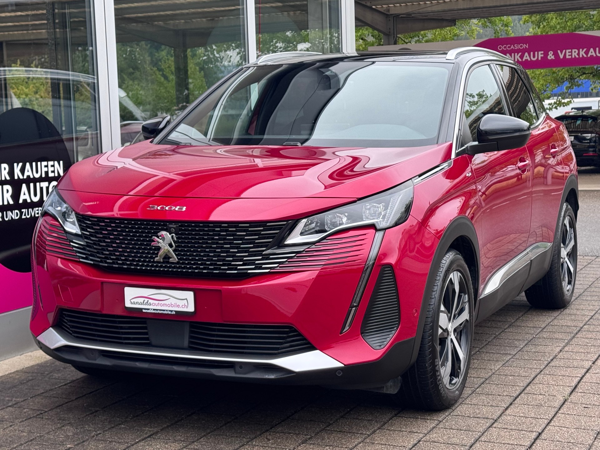 PEUGEOT 3008 1.5 BlueHDi GT EAT8+LED Scheinwerfer+ACC+NAVI+Rückfahrkamera+Getönte Scheiben+Panorama-Glasdach+18"Alu+Winterräder+-showroom-element-1