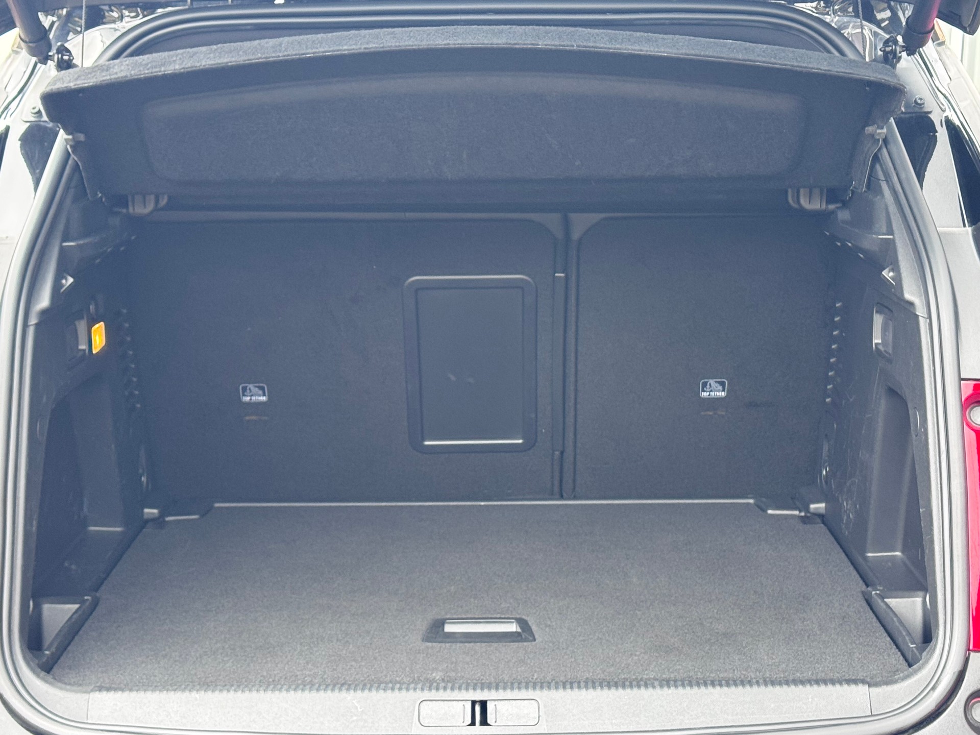 PEUGEOT 3008 1.5 BlueHDi GT EAT8+LED Scheinwerfer+ACC+NAVI+Rückfahrkamera+Getönte Scheiben+Panorama-Glasdach+18"Alu+Winterräder+-image-8