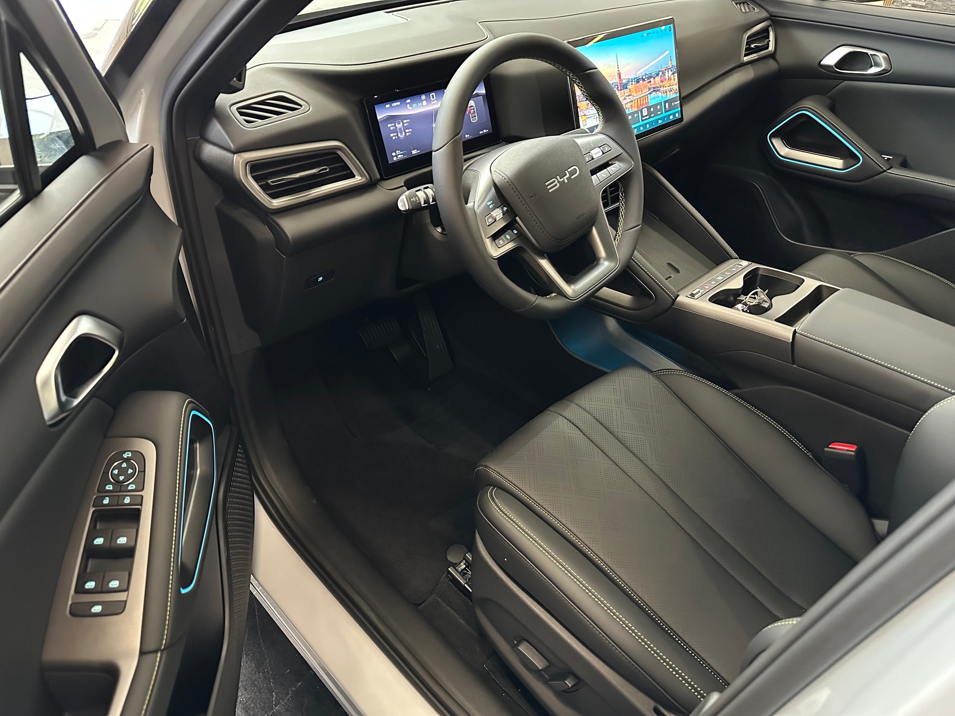 BYD Atto 2 DM-i Boost-image-9