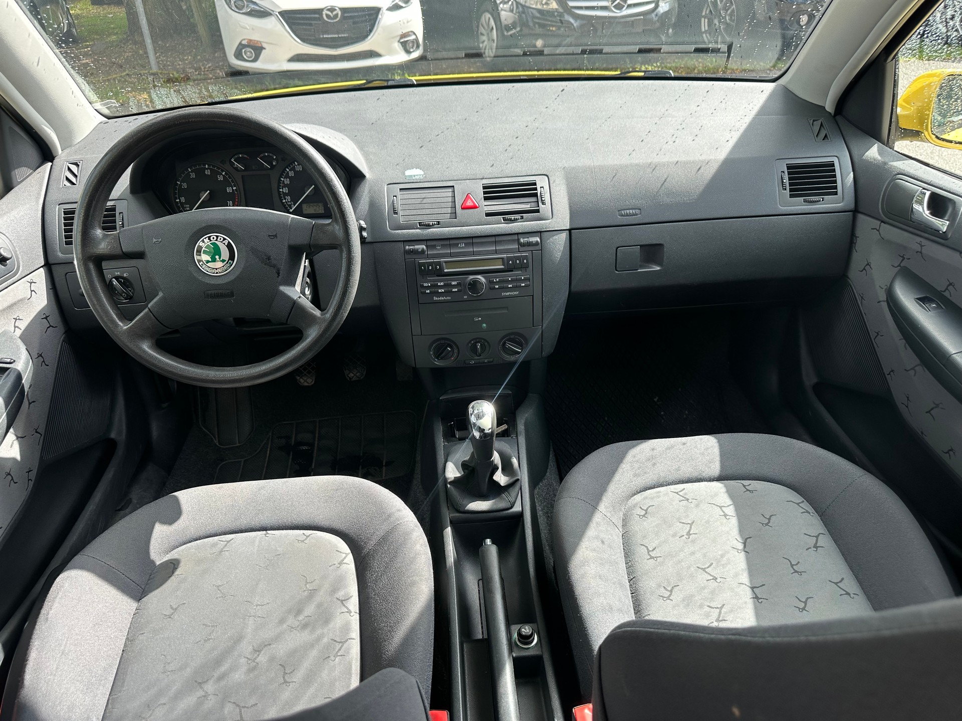 SKODA Fabia 1.4 16V Comfort-image-8