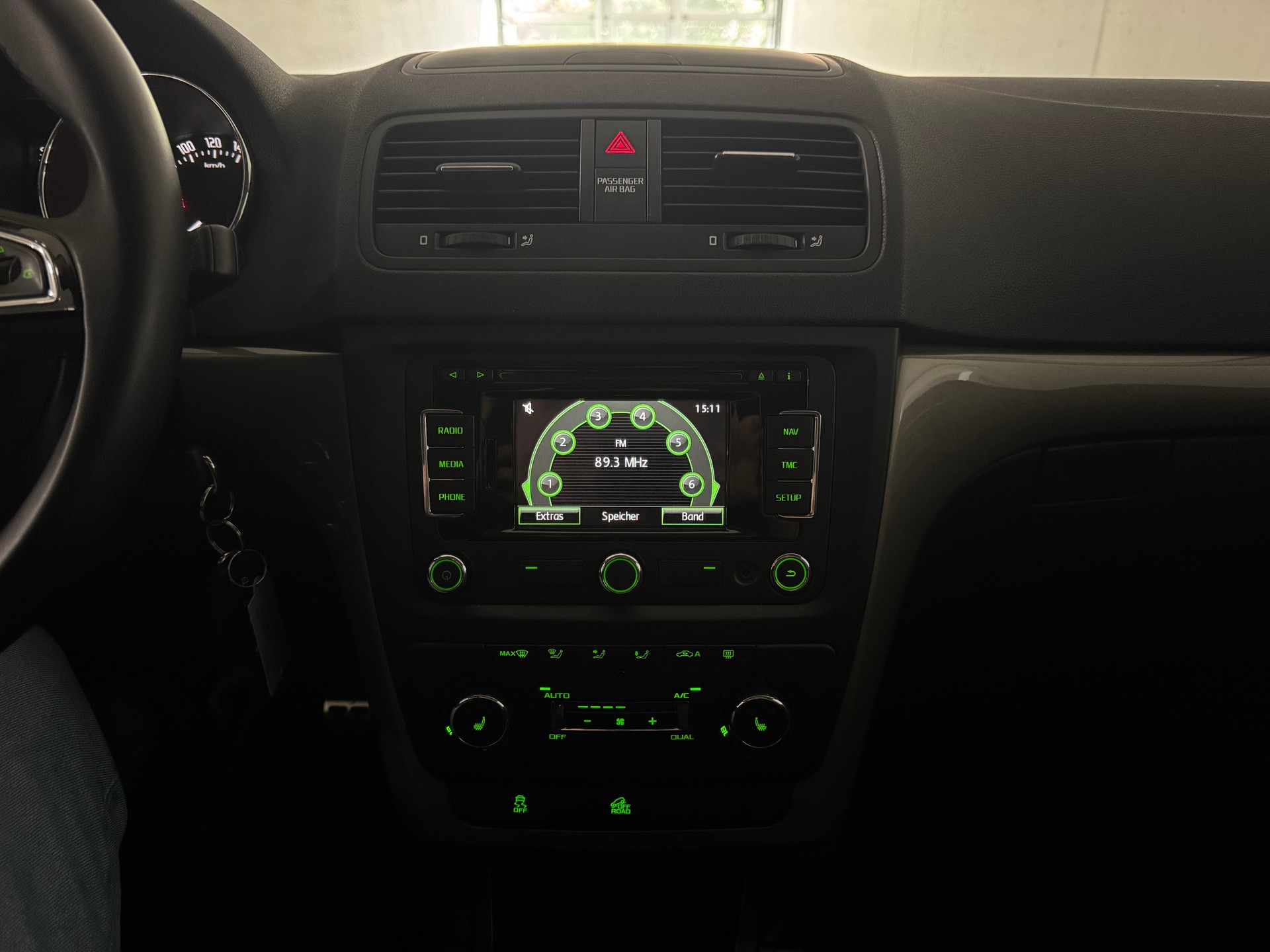 SKODA Yeti 2.0 TDI Elegance 4x4-image-14