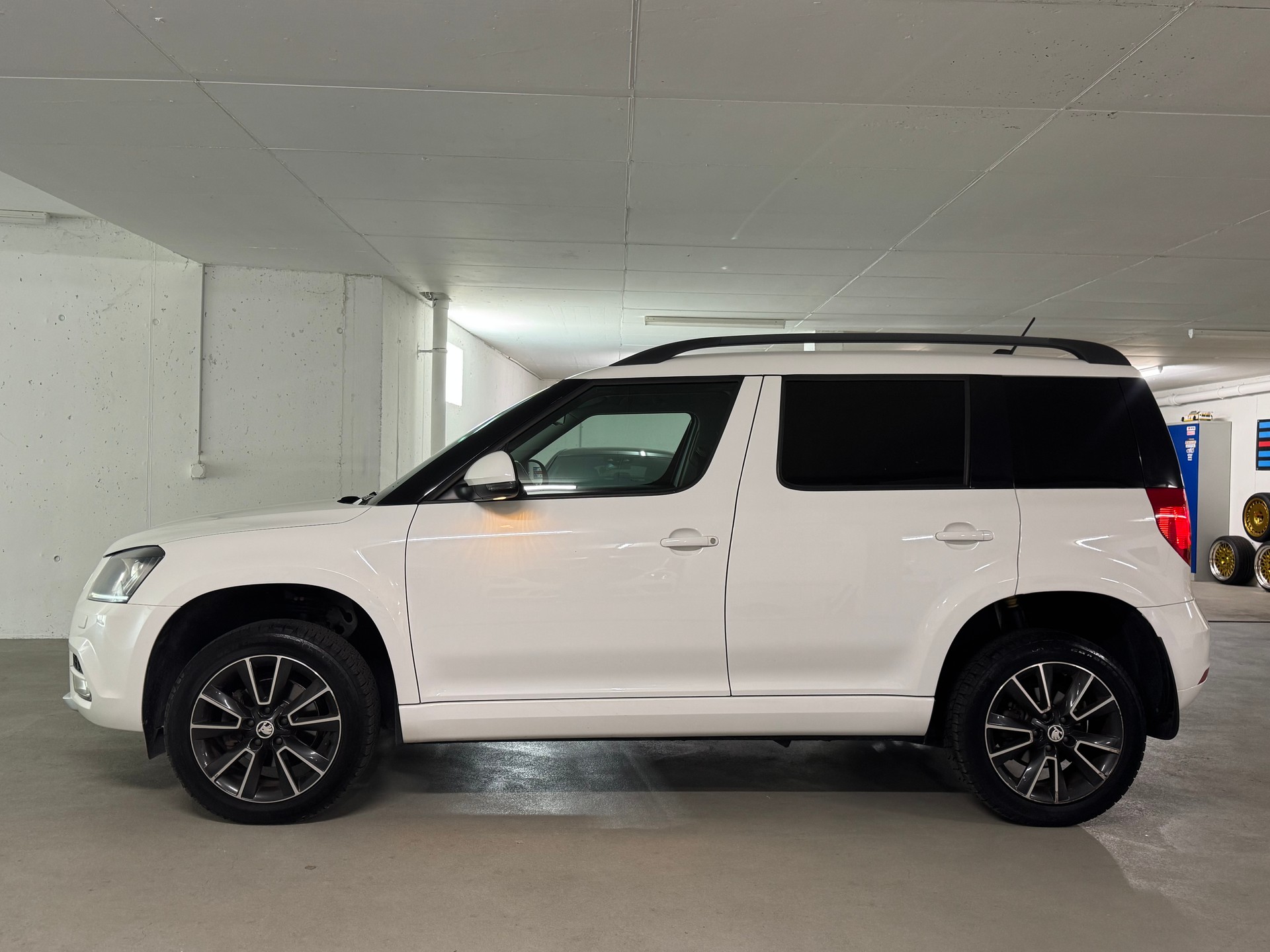 SKODA Yeti 2.0 TDI Elegance 4x4-image-3