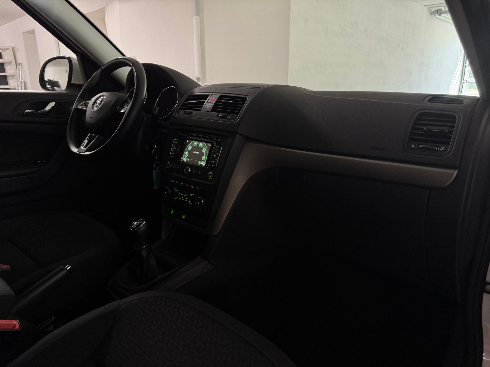 SKODA Yeti 2.0 TDI Elegance 4x4-image-13
