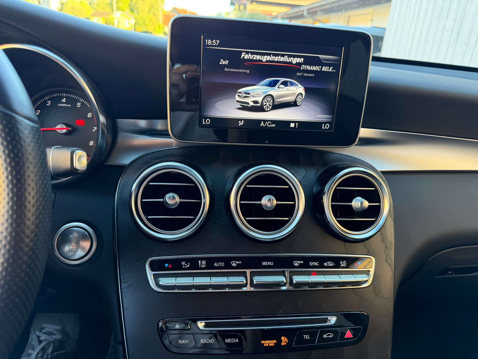 MERCEDES-BENZ GLC Coupé 250 4Matic 9G-Tronic-image-15