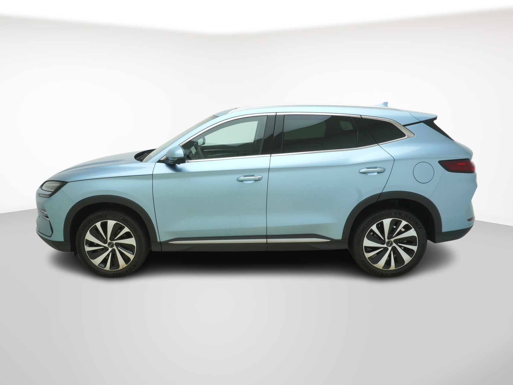 BYD Seal U DM-i Design AWD-showroom-element-1