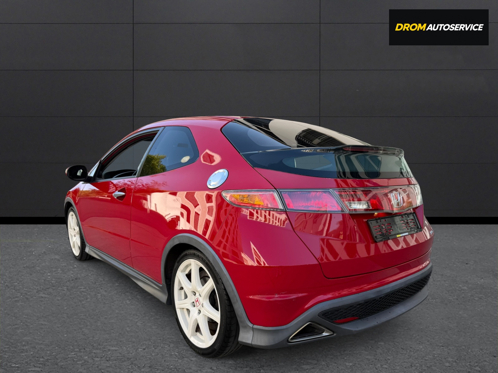 HONDA Civic 1.8i Type-S Plus-showroom-element-3