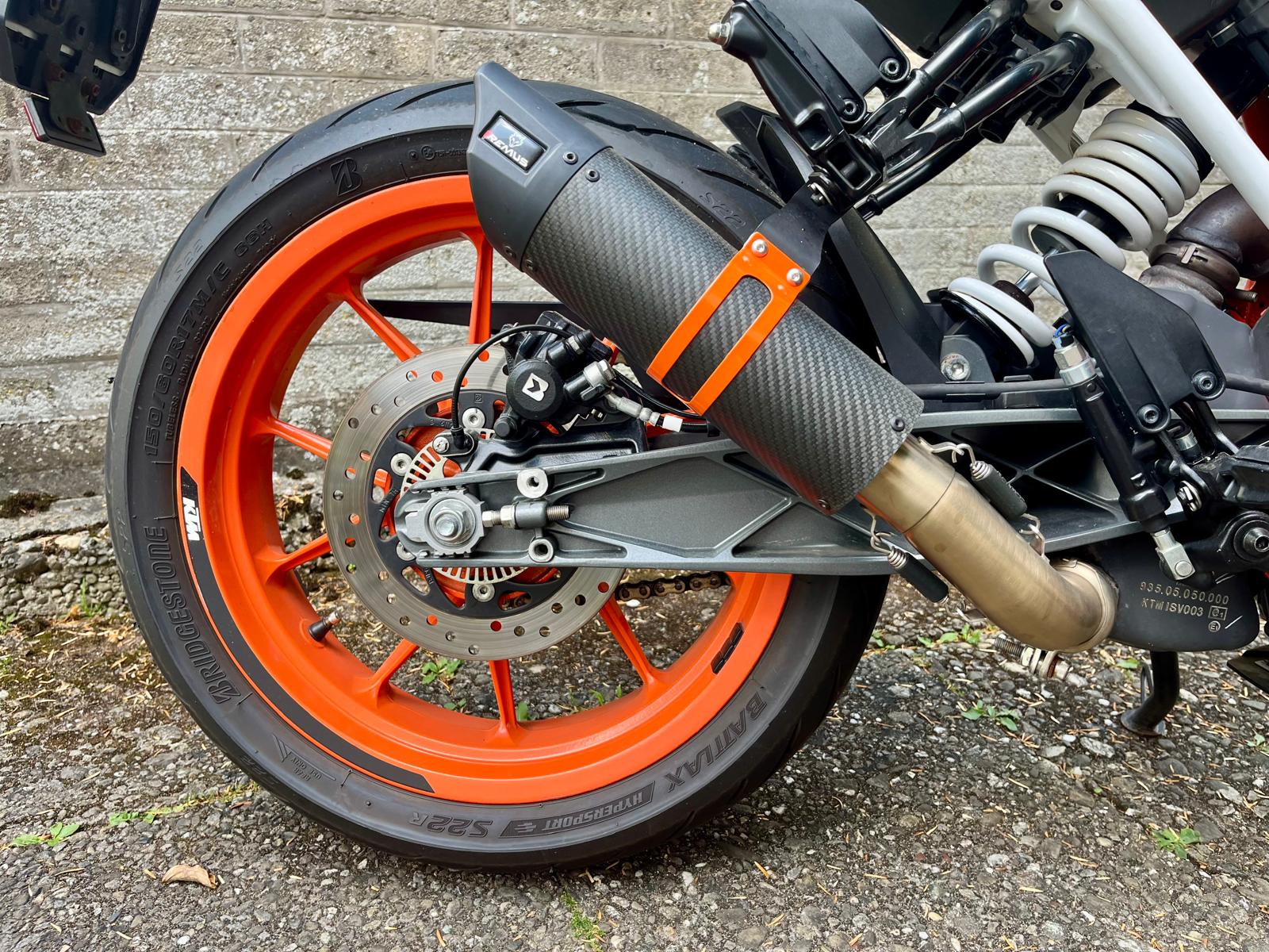 KTM 390 Duke ABS-image-3