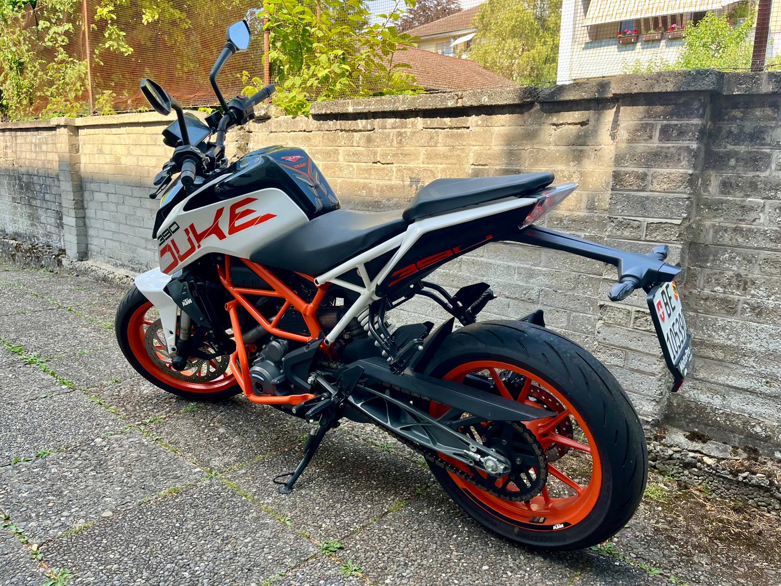 KTM 390 Duke ABS-image-1