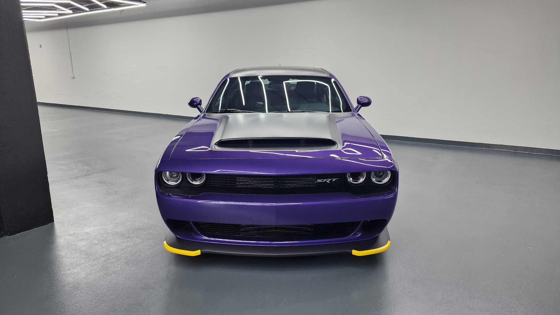 DODGE Challenger SRT DEMON 170-showroom-element-3