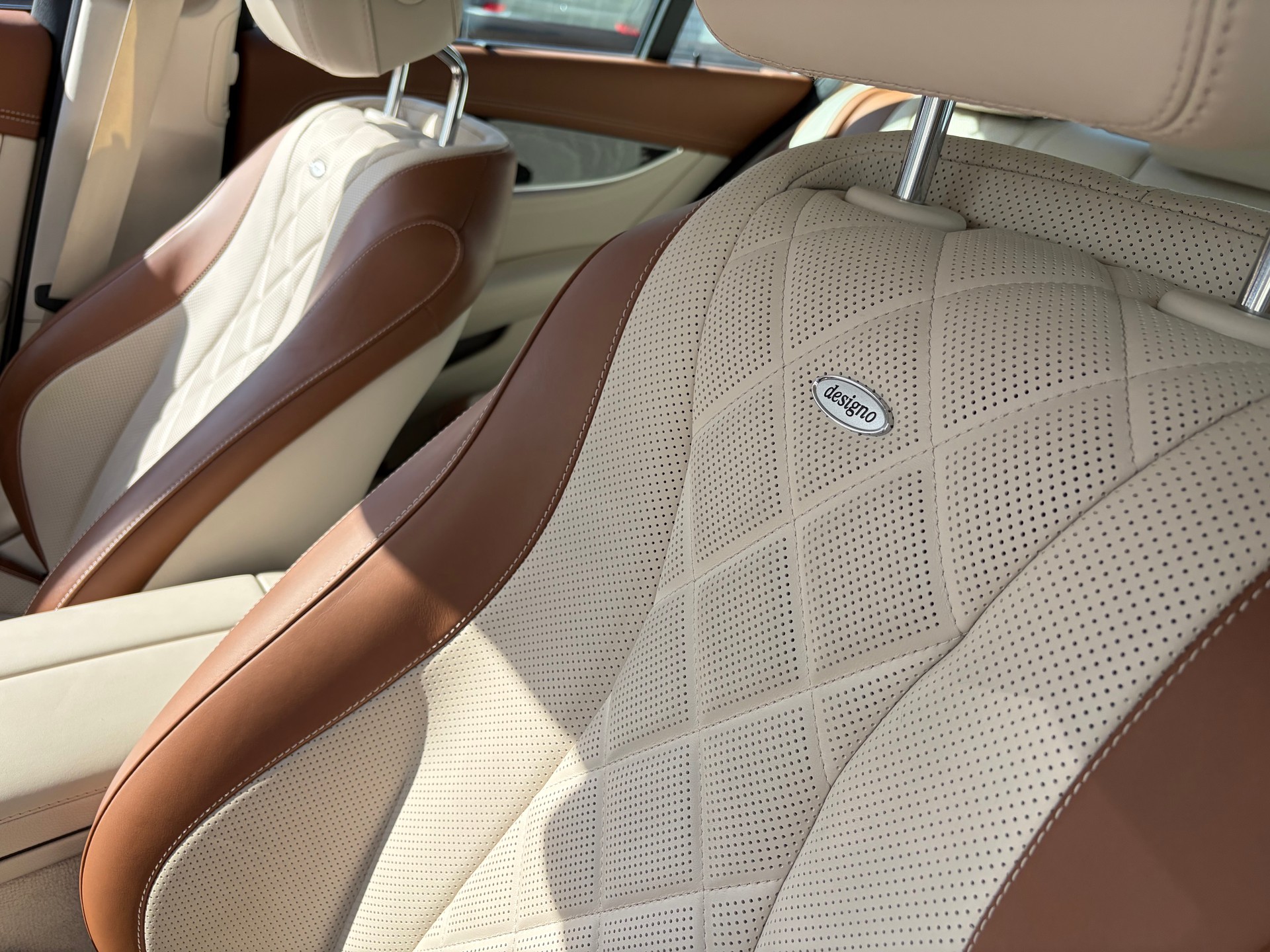 MERCEDES-BENZ E 300 e 4Matic Avantgarde 9G-Tronic-image-13
