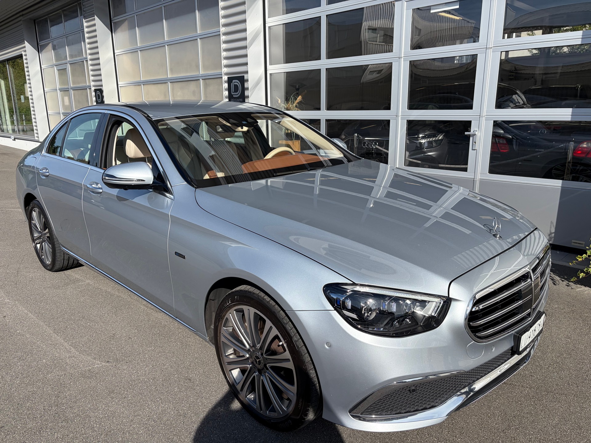 MERCEDES-BENZ E 300 e 4Matic Avantgarde 9G-Tronic-image-6