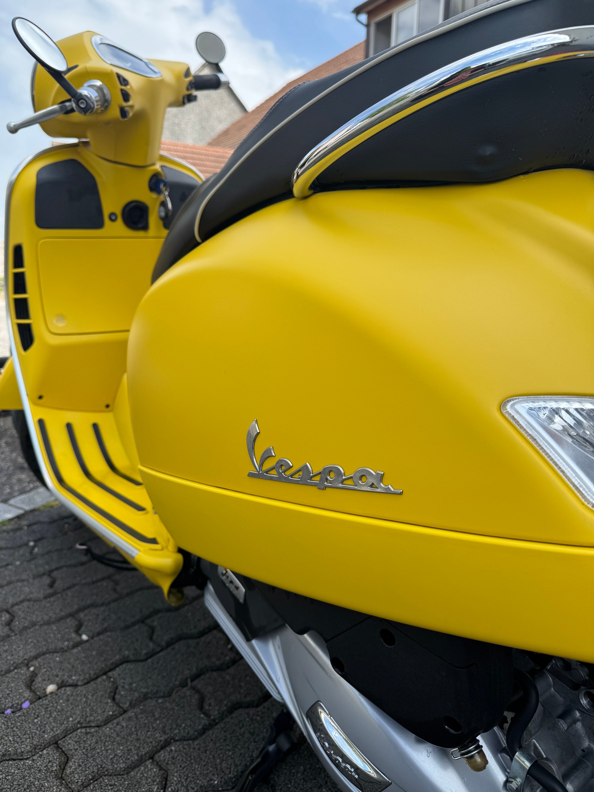 PIAGGIO Vespa GTS 125 i.e ABS-image-6