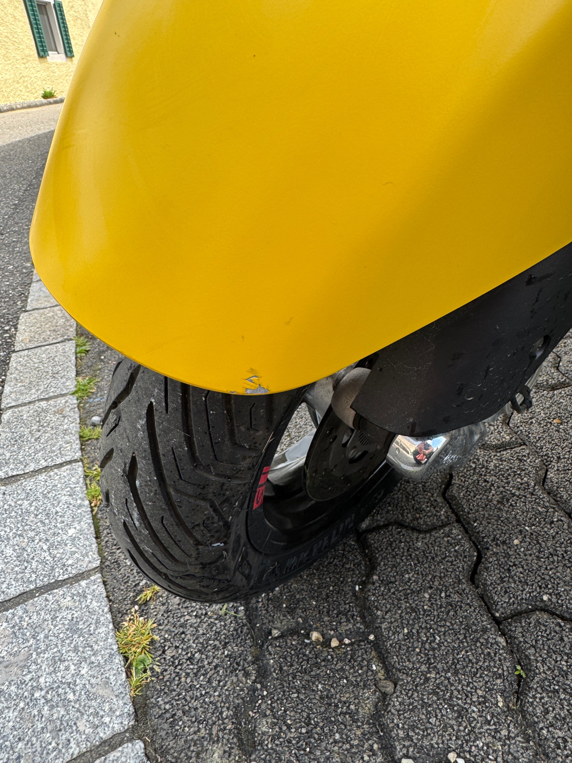 PIAGGIO Vespa GTS 125 i.e ABS-image-7