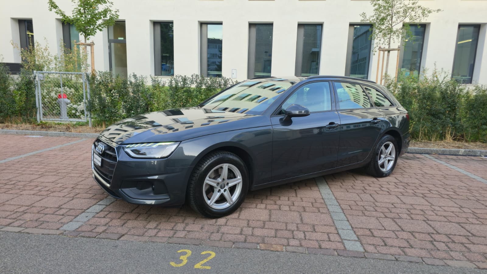 AUDI A4 Avant 35 TDI S-tronic| Ab MFK| Frisch ab Service| Rückfahrt Kamera| Lane Assistent| Totwinkel Assistent| Top Gepflegt