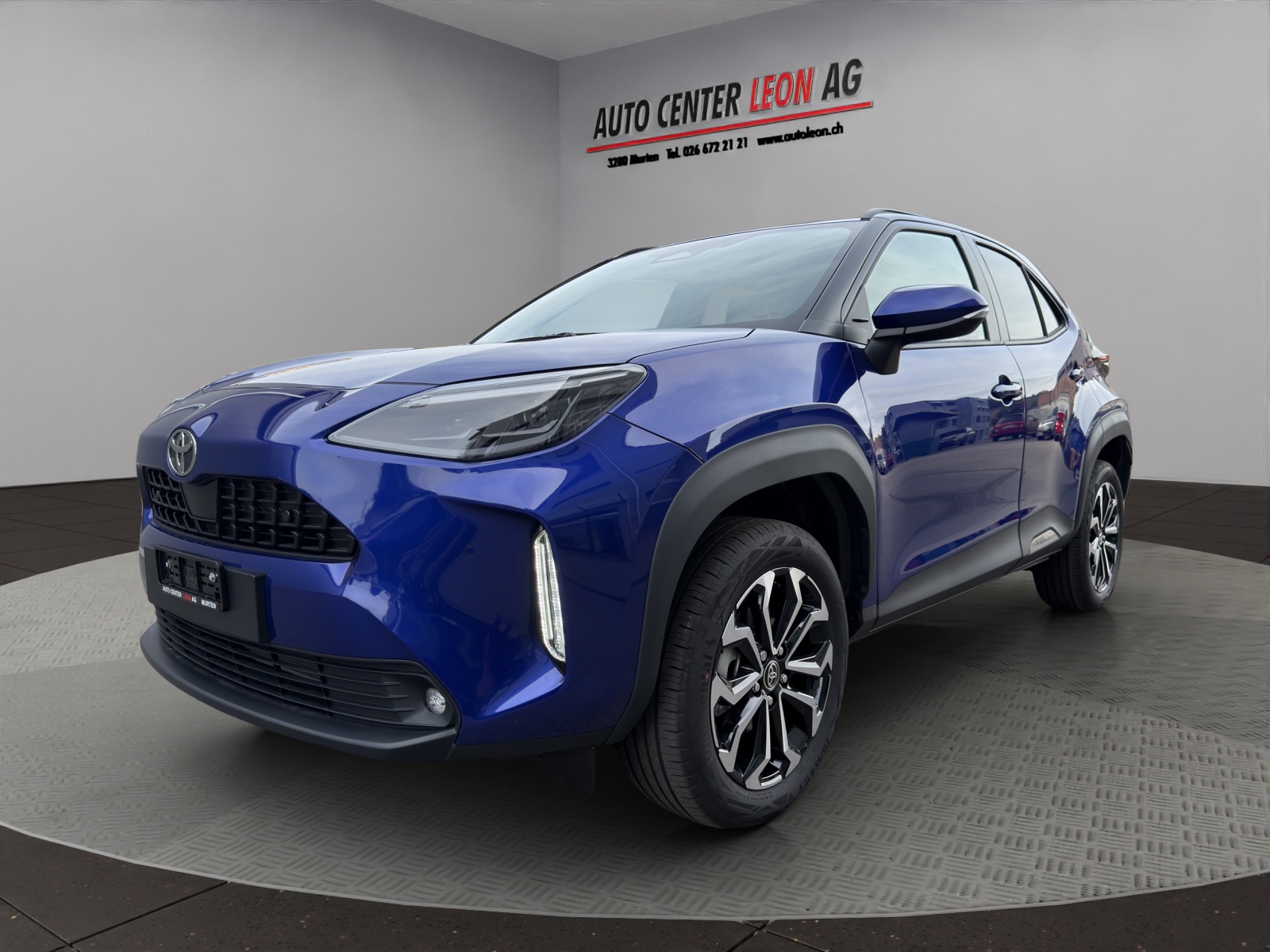 TOYOTA Yaris Cross 1.5 Style 4x2 Hybrid-showroom-element-1