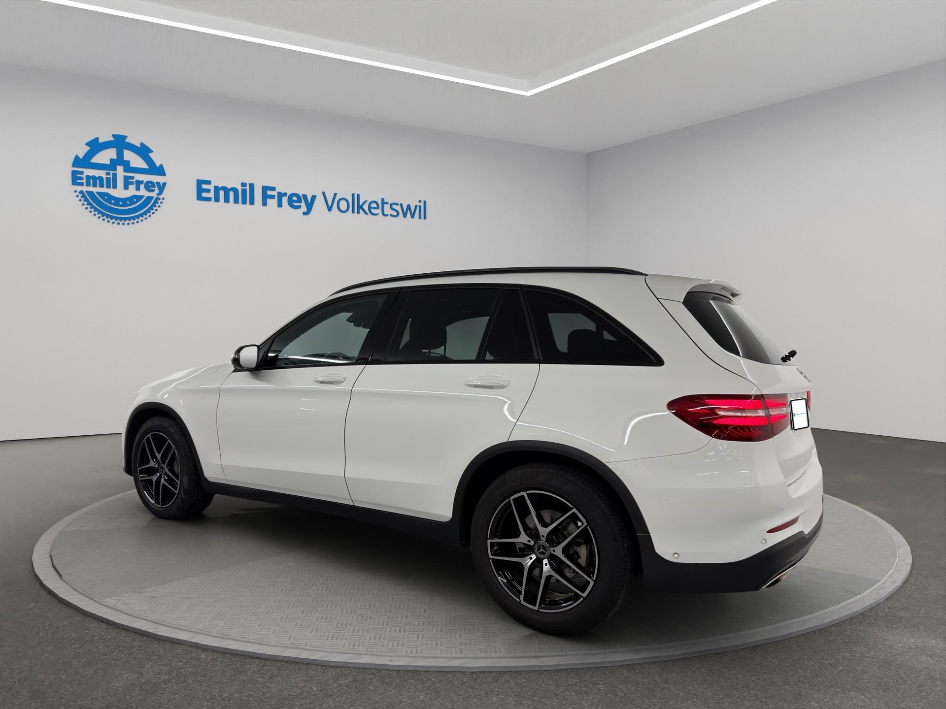 MERCEDES-BENZ GLC-Klasse GLC 300 AMG Line 4m-showroom-element-2