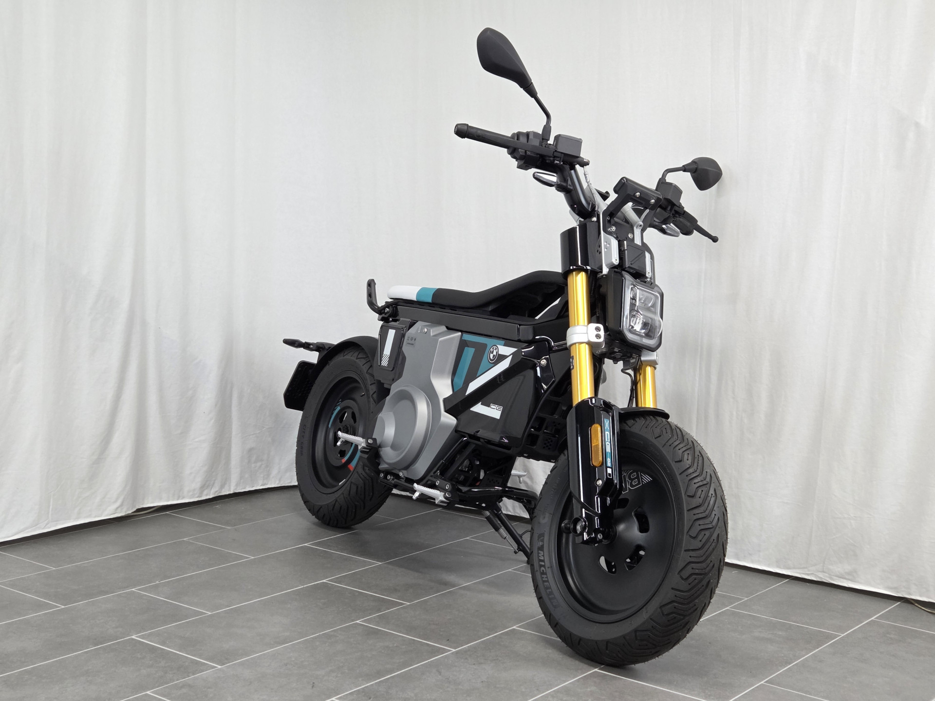 BMW CE 02 Highline-image-1
