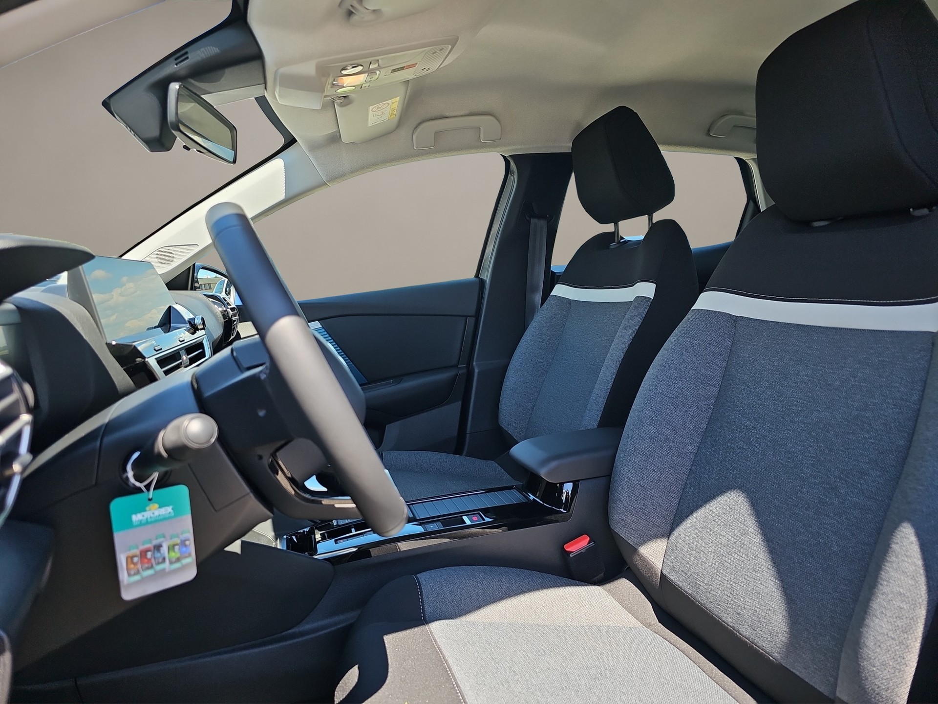 CITROEN C4 Electric Swiss Edition-image-8