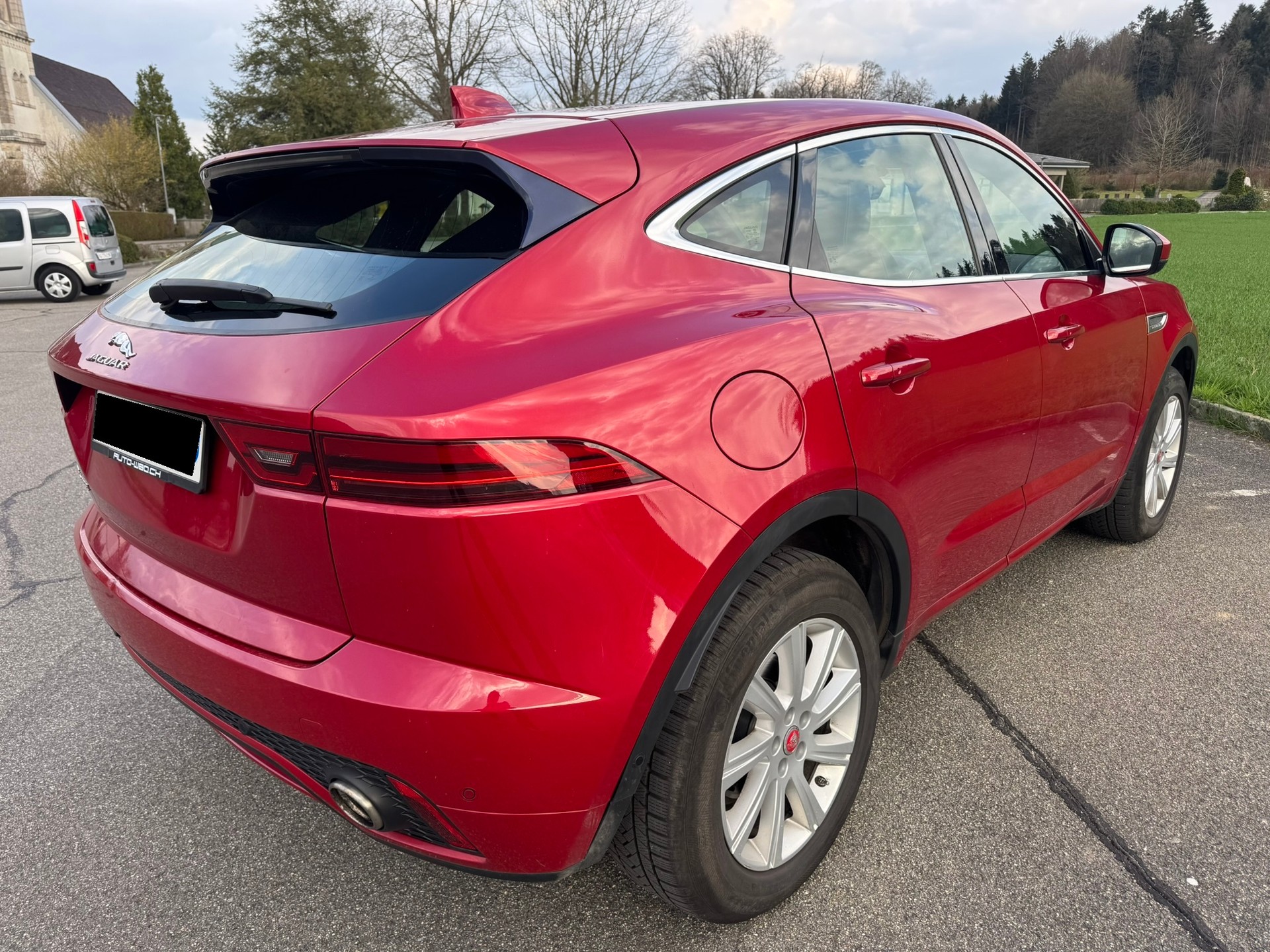 JAGUAR E-Pace 2.0d D240 R-Dynamic HSE AWD Automatik-image-7