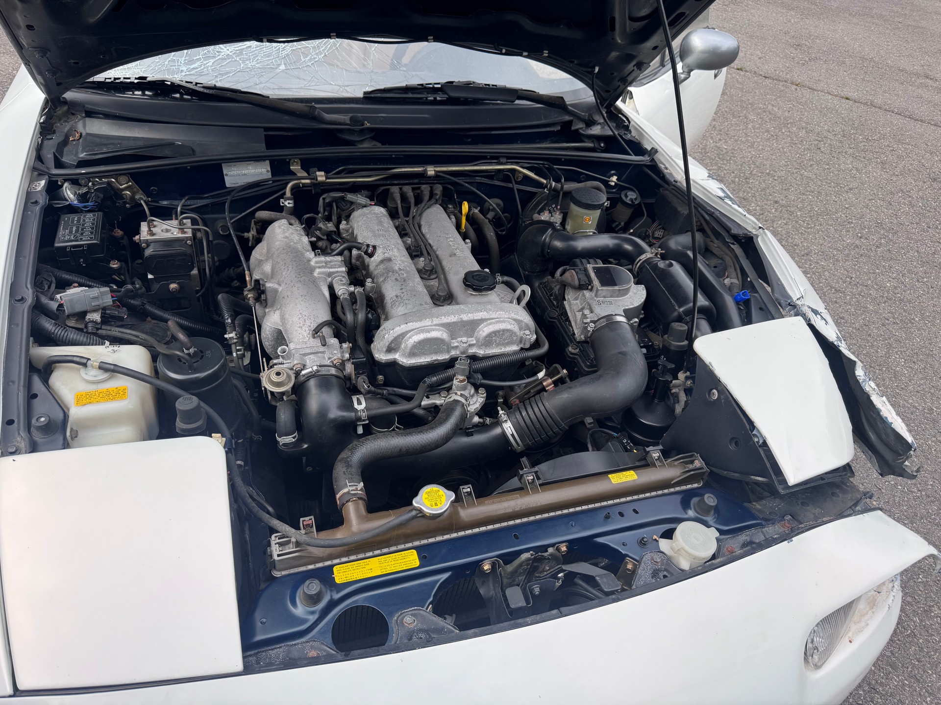 MAZDA MX-5 1.6i-16-image-12