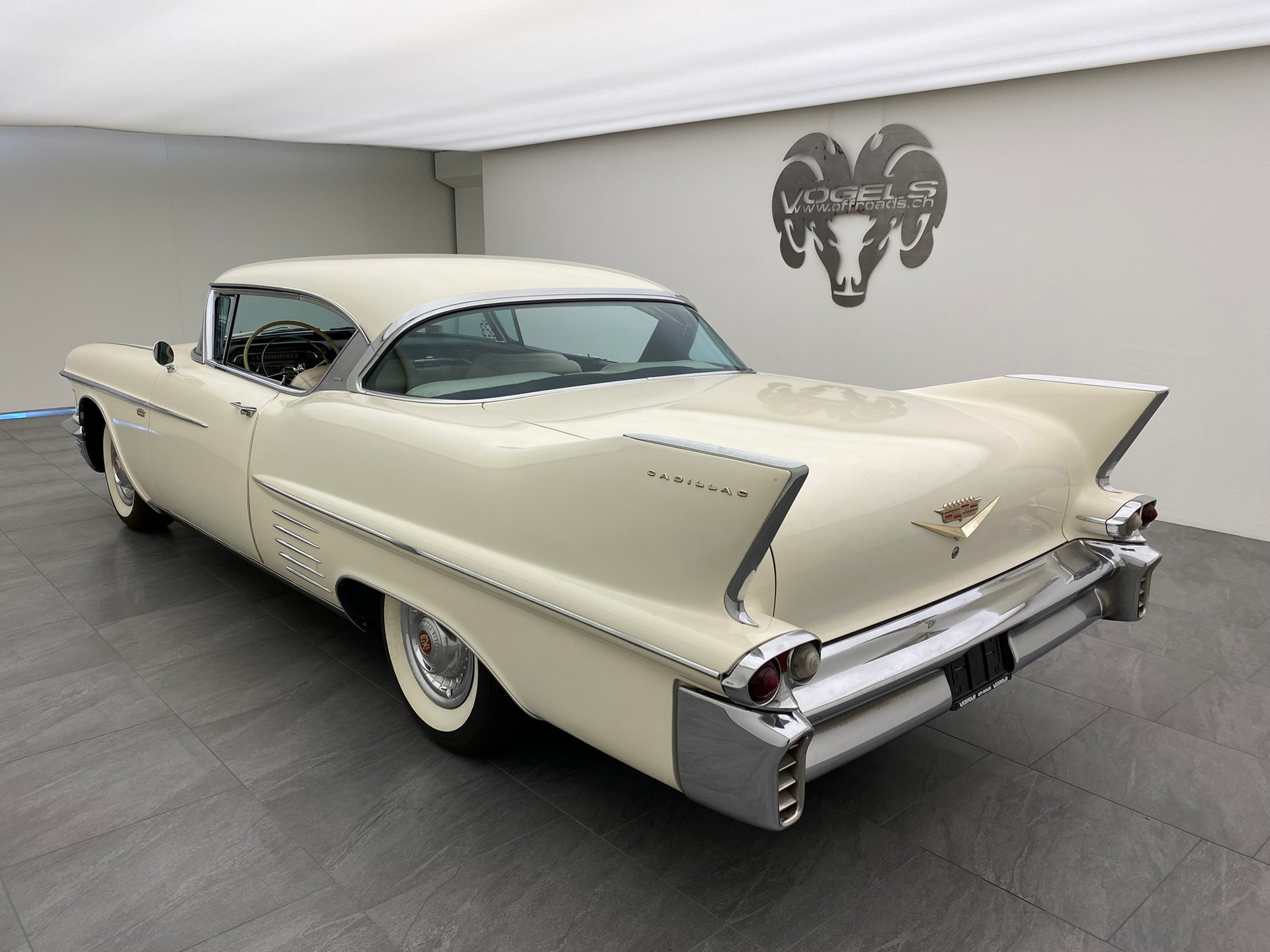 CADILLAC Deville Coupe Series 62-image-5