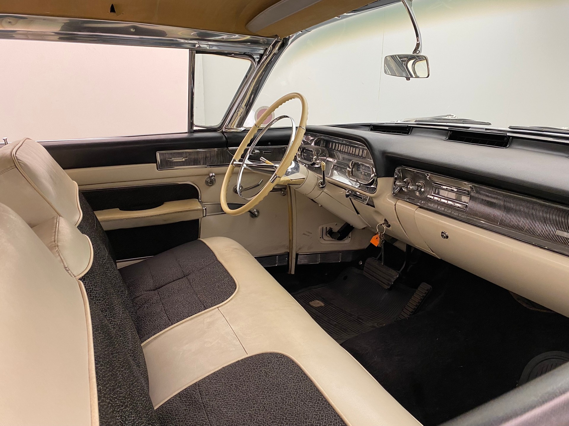 CADILLAC Deville Coupe Series 62-image-13