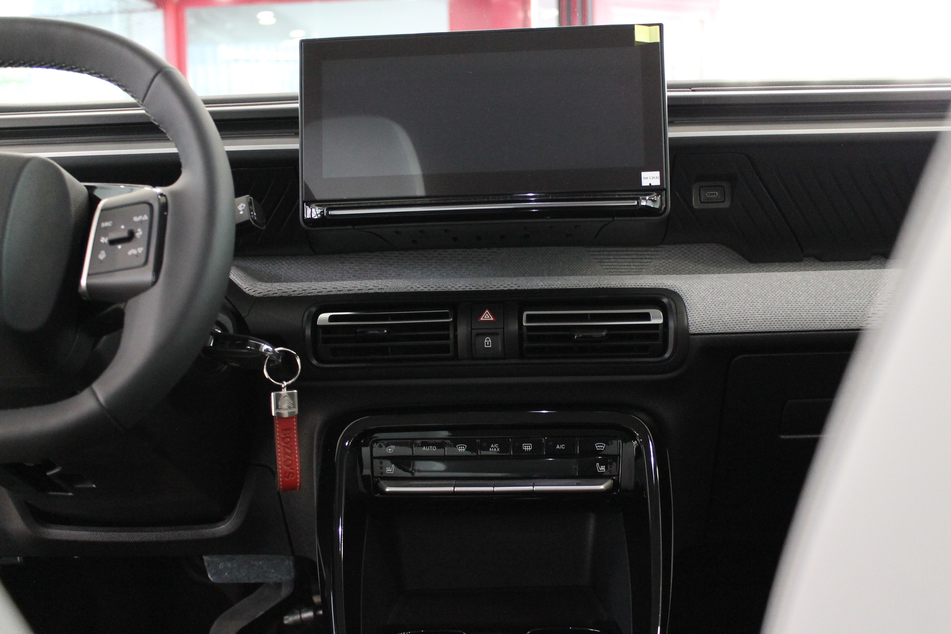 CITROEN e-C3 44kWh Max-image-8