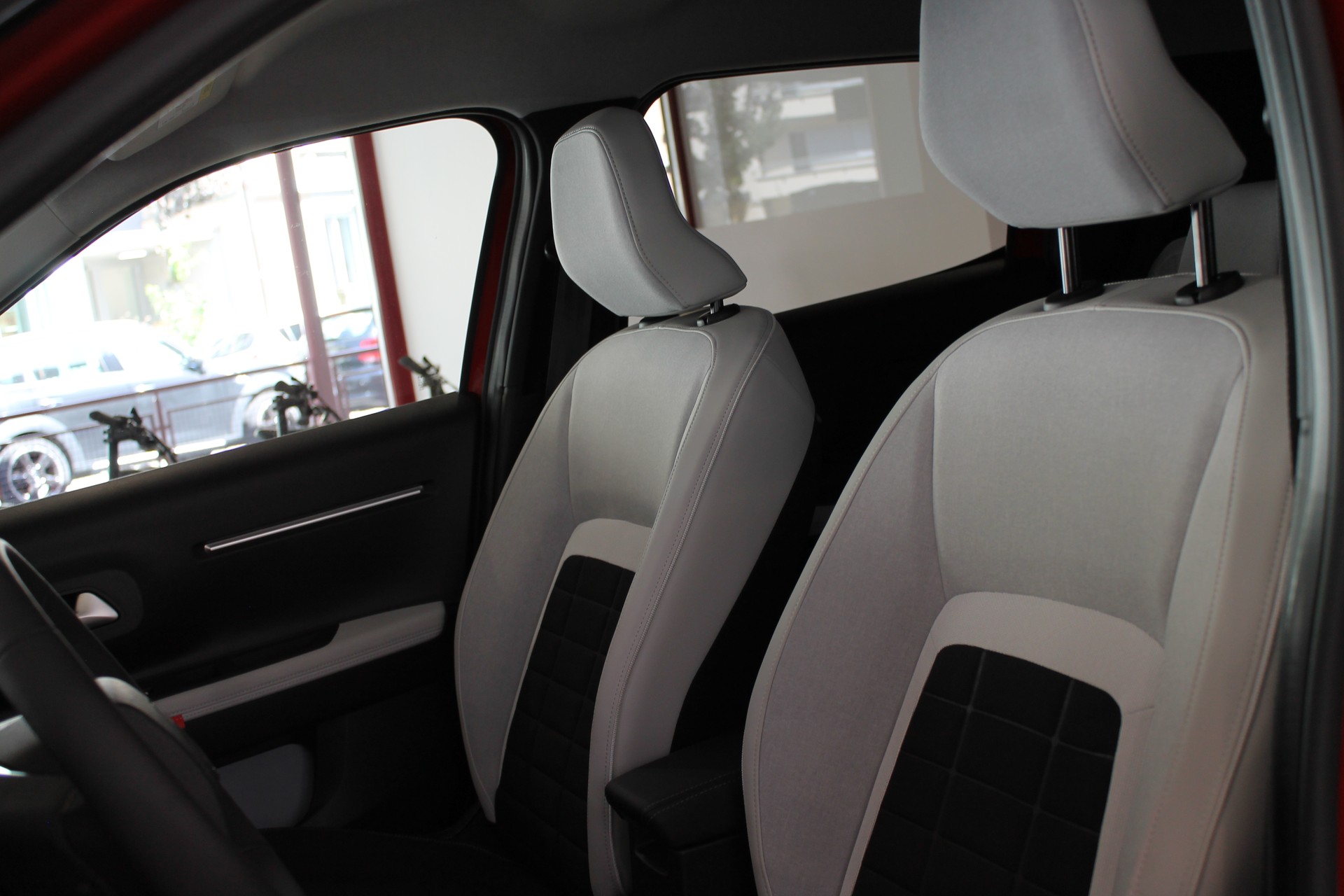 CITROEN e-C3 44kWh Max-image-11