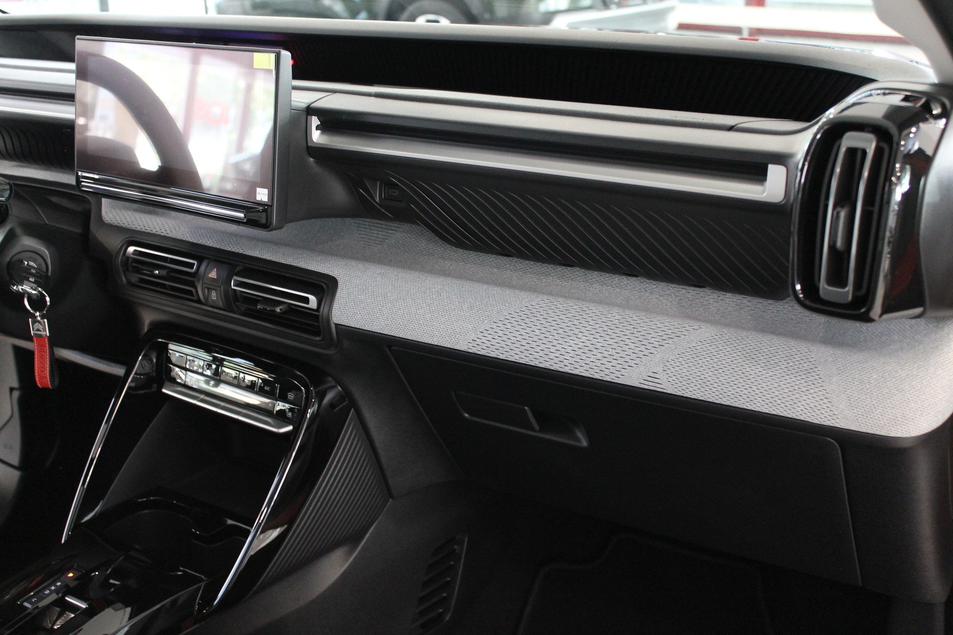 CITROEN e-C3 44kWh Max-image-9