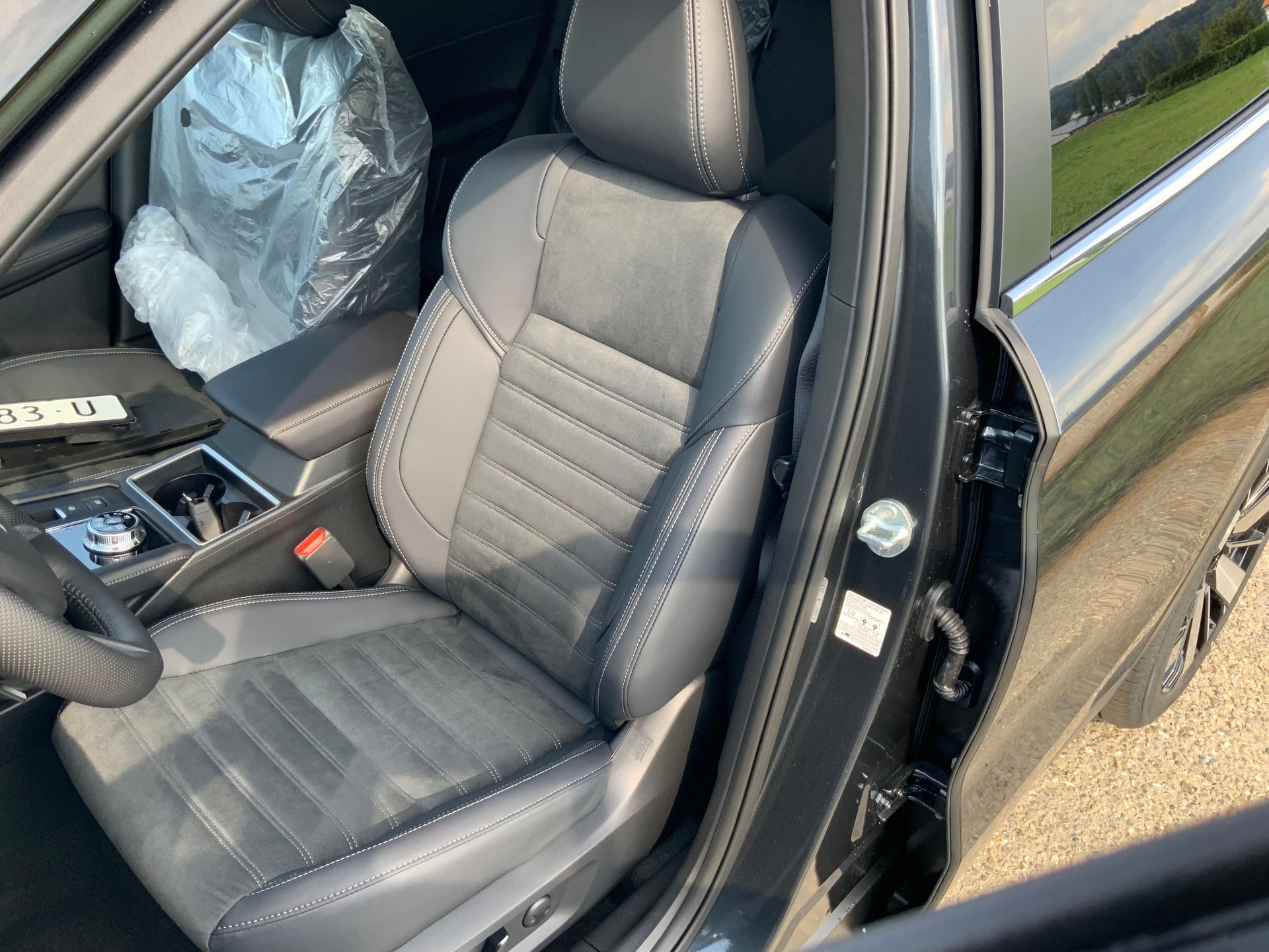 MITSUBISHI Outlander 2.4 PHEV Intense 4x4-image-15