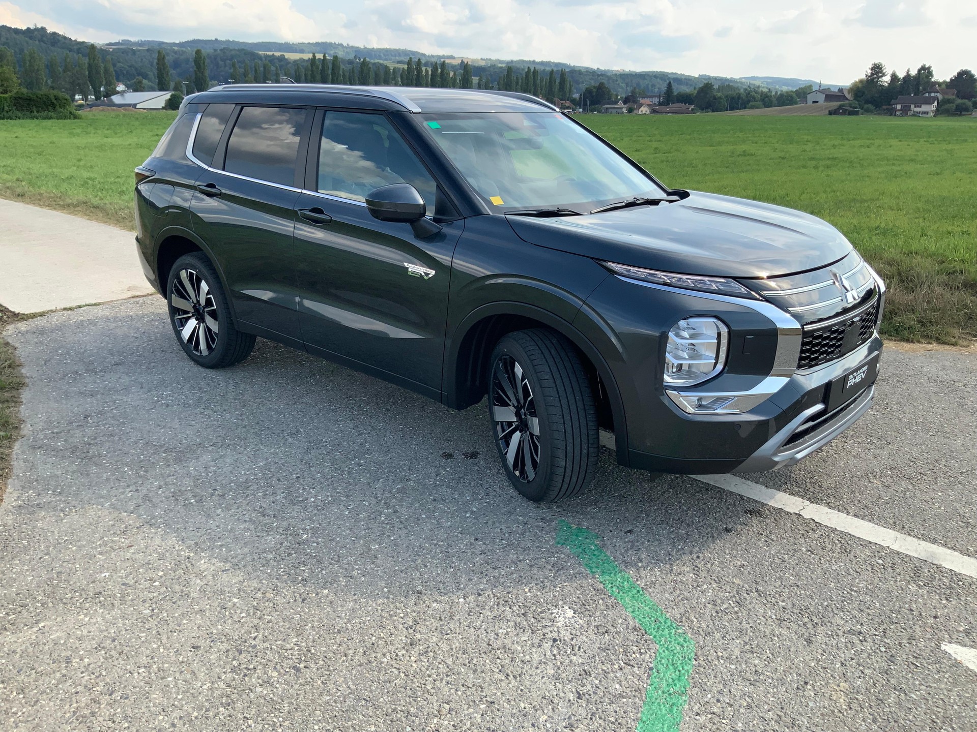 MITSUBISHI Outlander 2.4 PHEV Intense 4x4-image-10