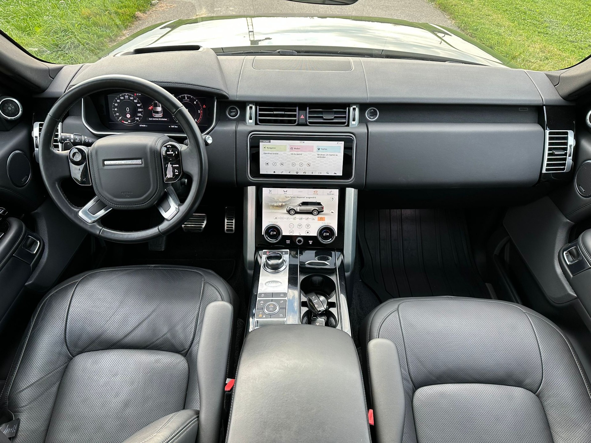 LAND ROVER Range Rover 3.0 SDV6 Vogue Automatic-image-9