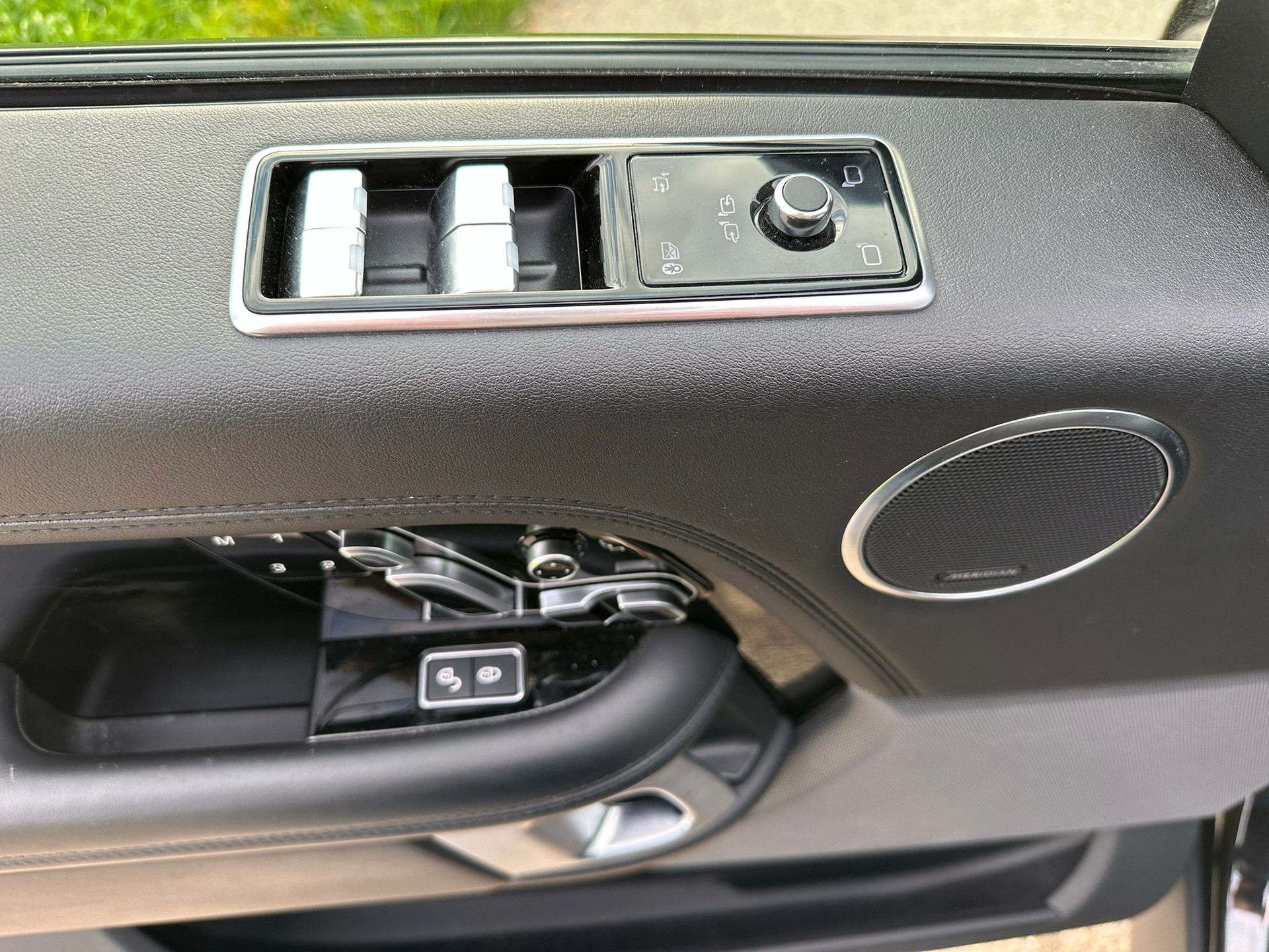 LAND ROVER Range Rover 3.0 SDV6 Vogue Automatic-image-18