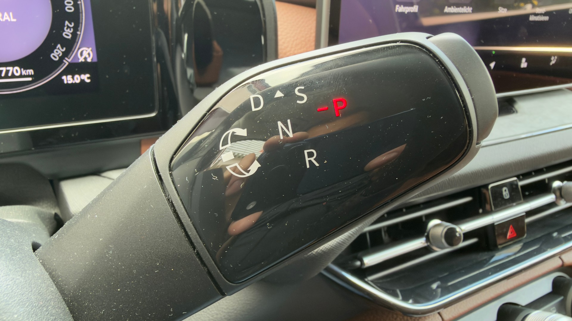SKODA Kodiaq 2.0 TDI Selection-image-11